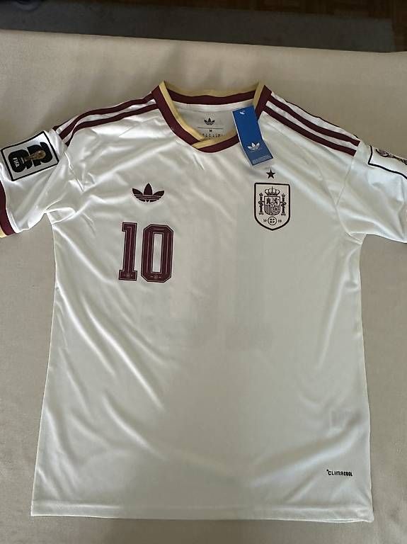 Leibchen & Hosen: Olmo 10 Trikot – Gebraucht aus Birr von KingLaki